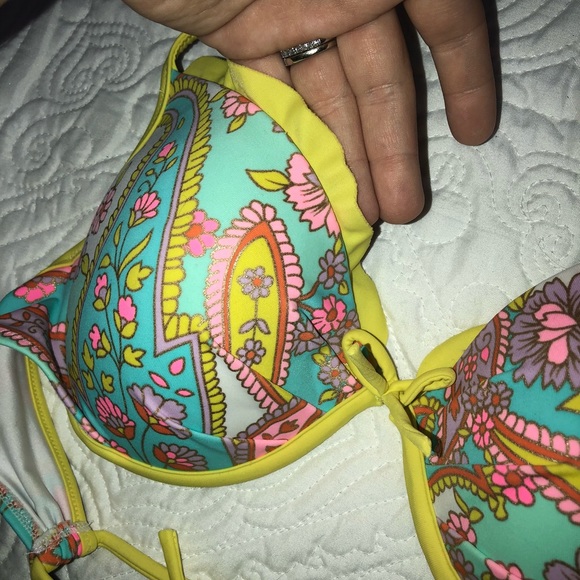 VS BIKINI TOP - Picture 2 of 4